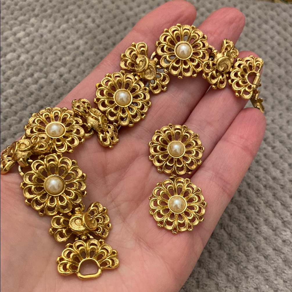 Vintage Gold Intricate Filigree Bracelet Earrings Bloomingdales 100$